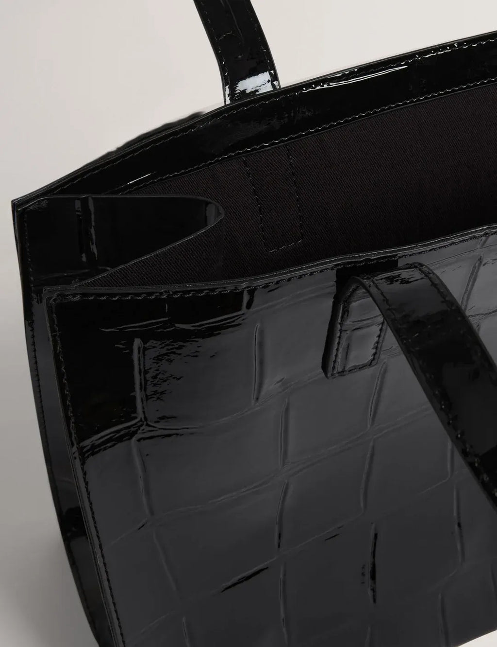 Welona Patent Croc-Effect Elongated Icon Tote Bag - Black